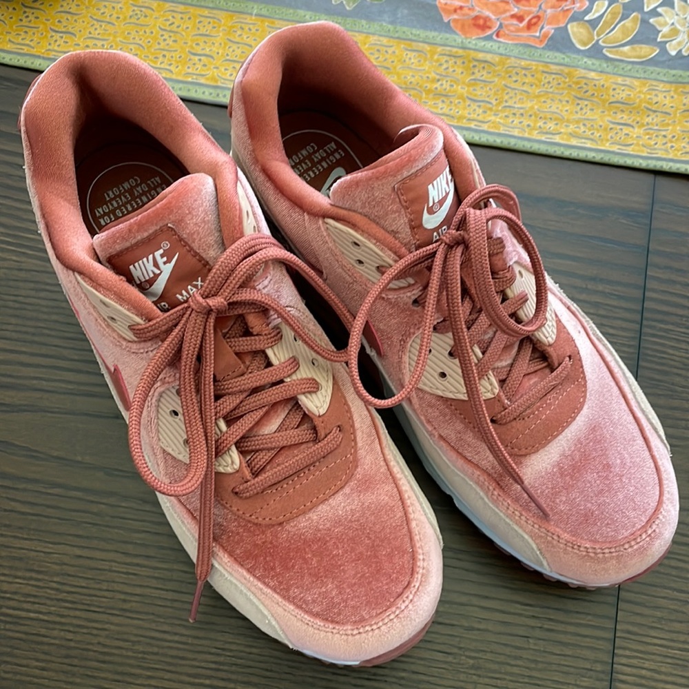 Nike air max womens 8.5